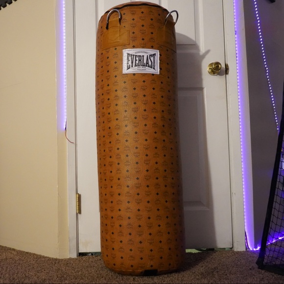 MCM X EVERLAST VISETOS COGNAC LIMITED EDITION PUNCHING BAG - Picture 2 of 2